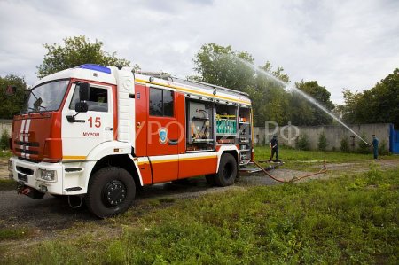 Министр МЧС подарил Мурому пожарную машину